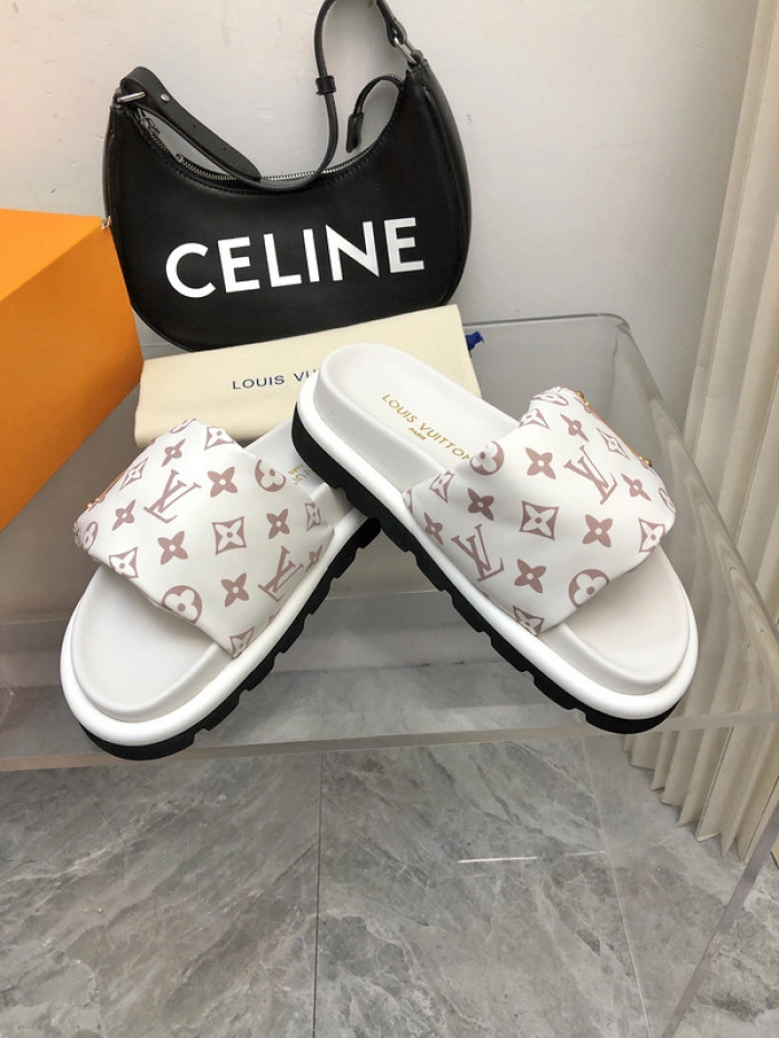 LV SANDALS