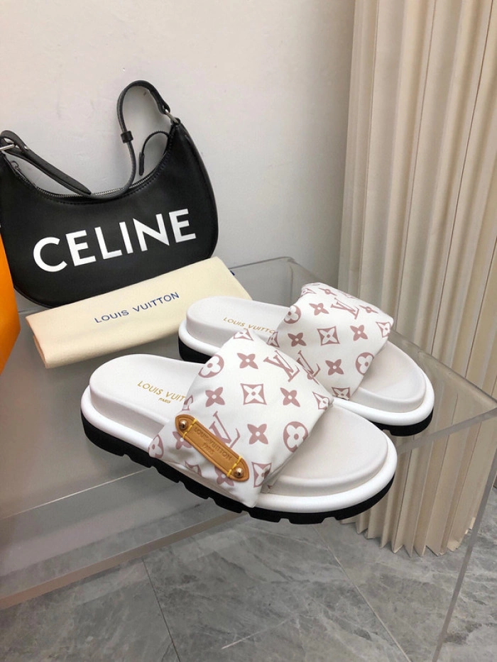 LV SANDALS