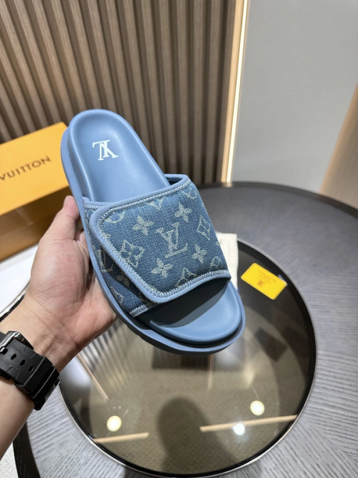 LV SANDALS