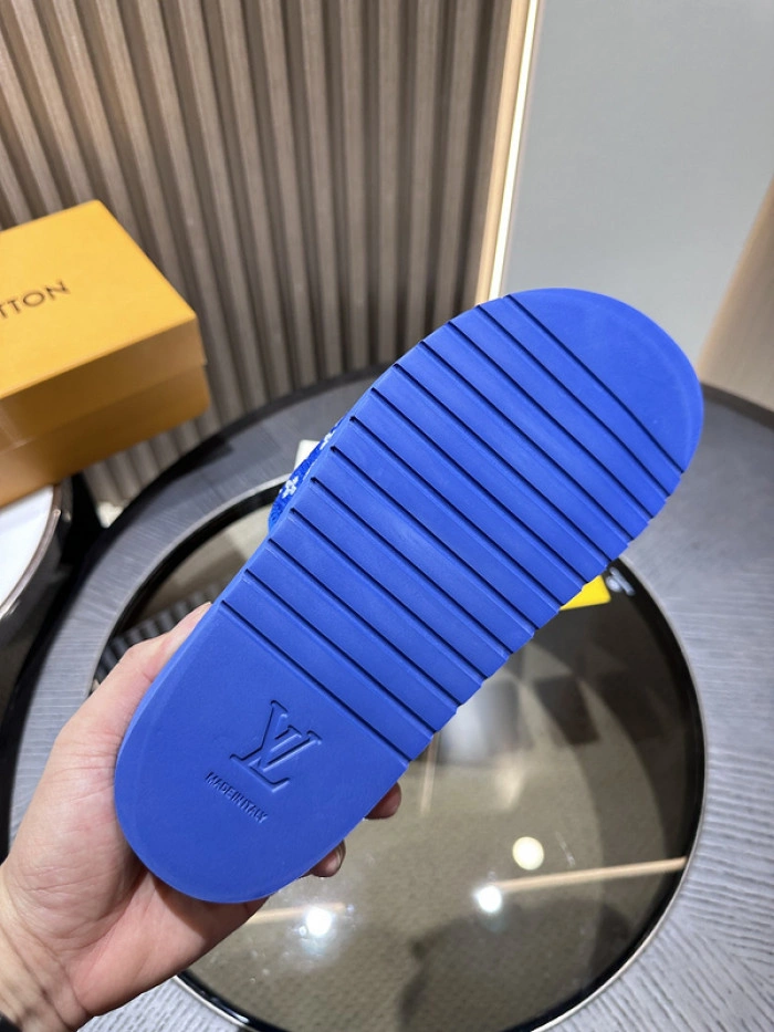 LV SANDALS