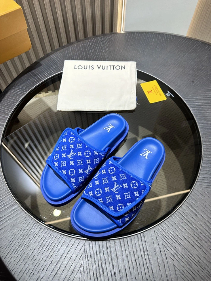 LV SANDALS