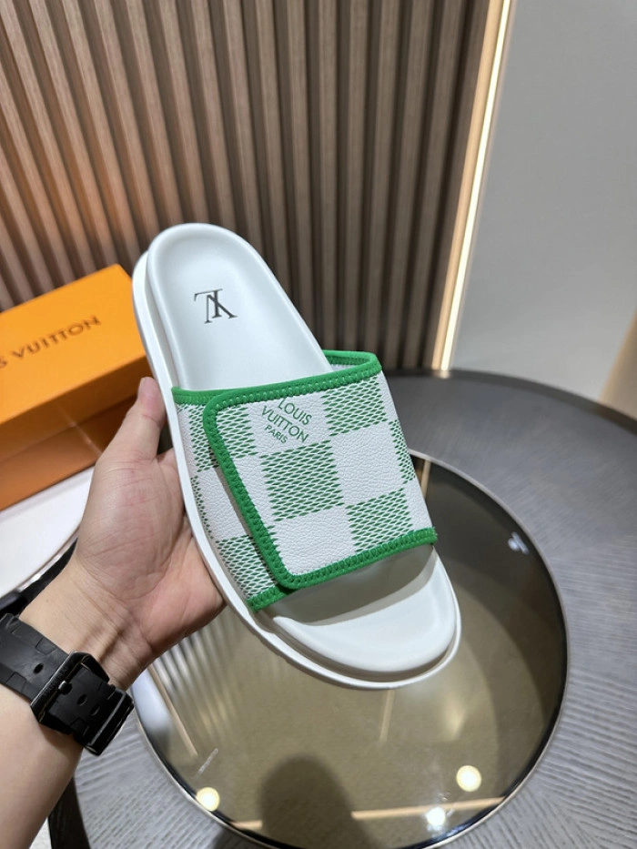 LV SANDALS
