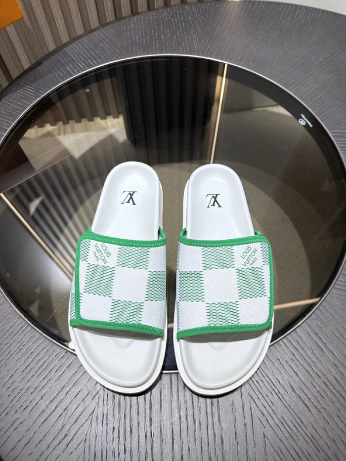 LV SANDALS