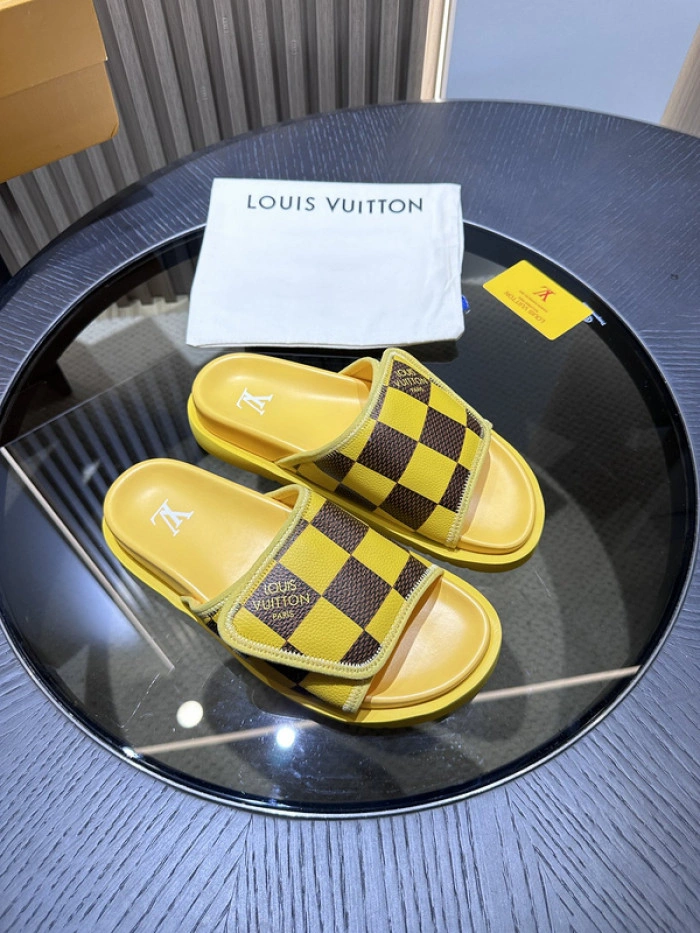 LV SANDALS