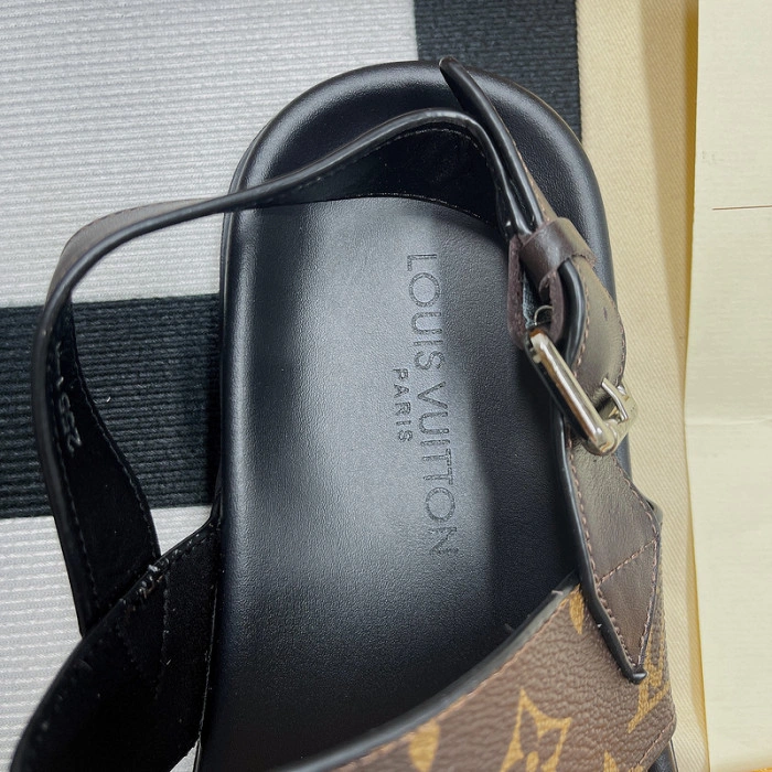 LV SANDALS