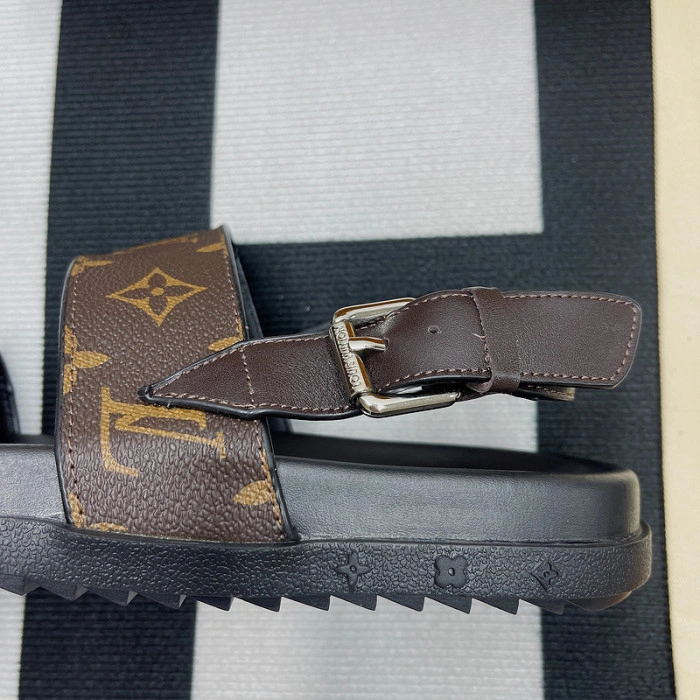 LV SANDALS