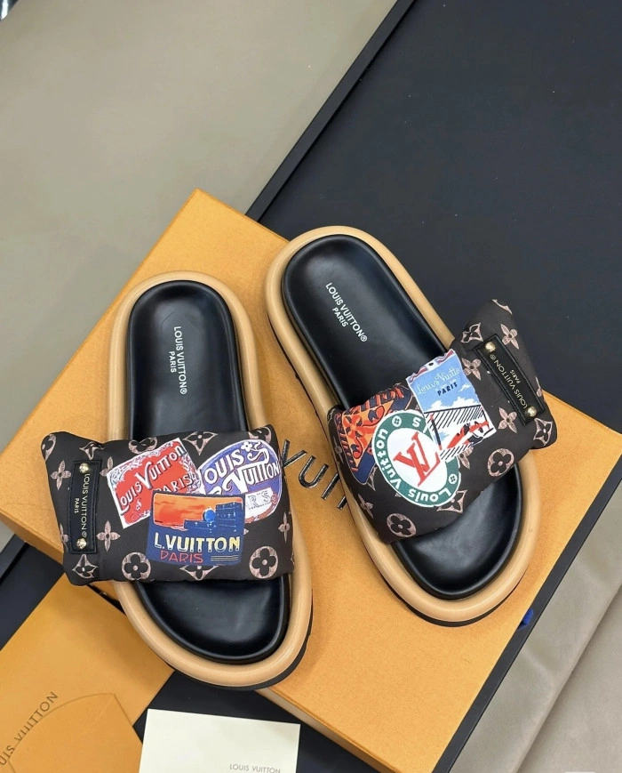 LV SANDALS
