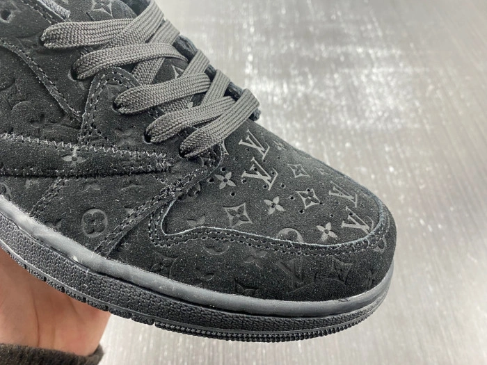 LV SNEAKER LOW