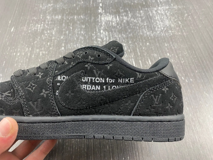 LV SNEAKER LOW