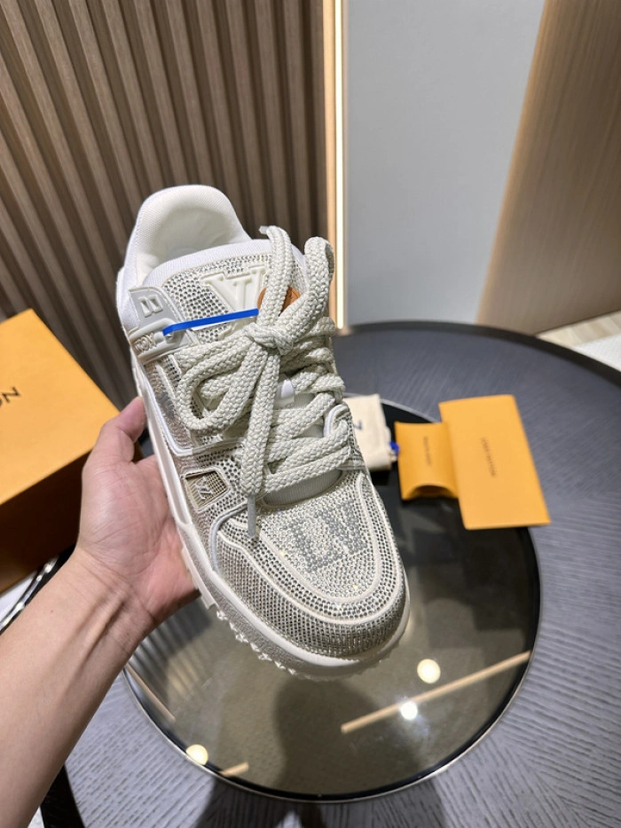 LV TRAINER MAXI