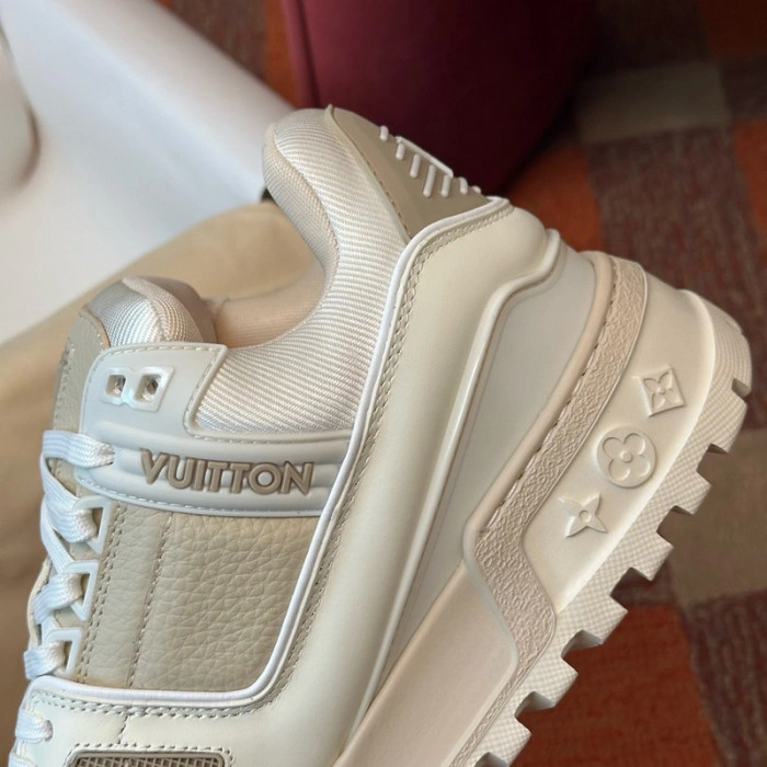 LV Trainer Maxi