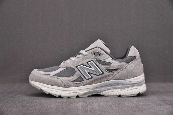 Levi's x New Balance 990 V3 M990LV3