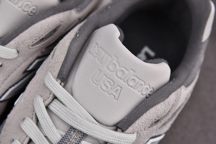 Levi's x New Balance 990 V3 M990LV3