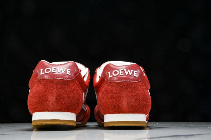 Loe*we Ballet Runner