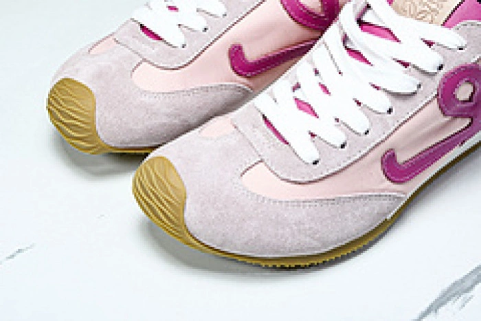 Loe*we Ballet Runner