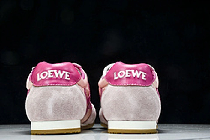 Loe*we Ballet Runner