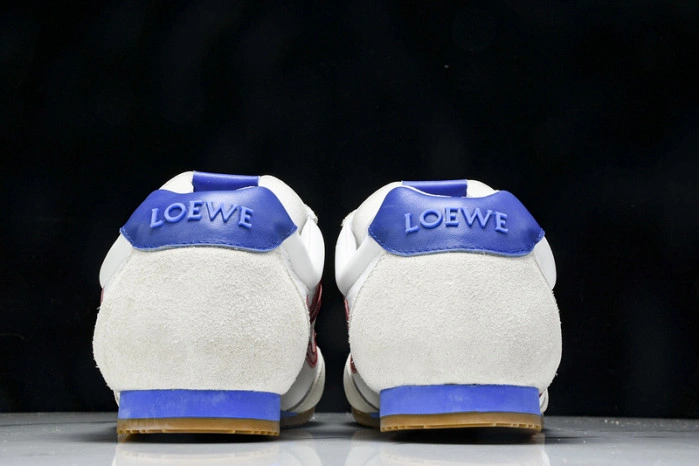 Loe*we Ballet Runner
