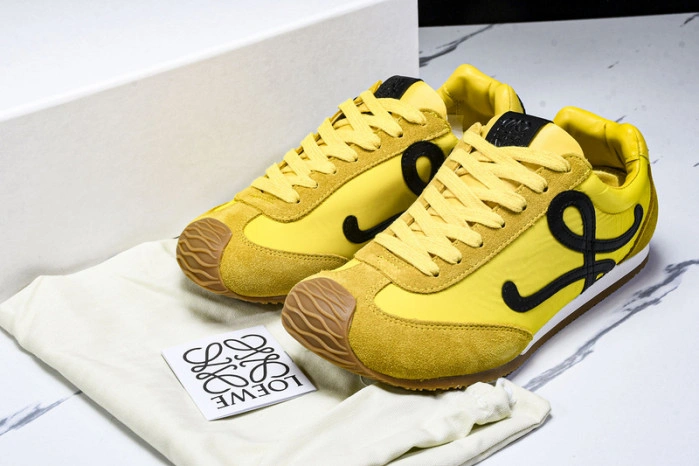 Loe*we Ballet Runner