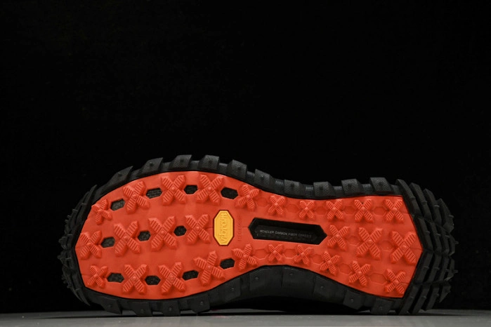 MONCLER TRAILGRIP GORE-TEX