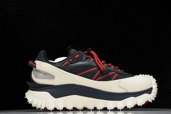 MONCLER TRAILGRIP GORE-TEX
