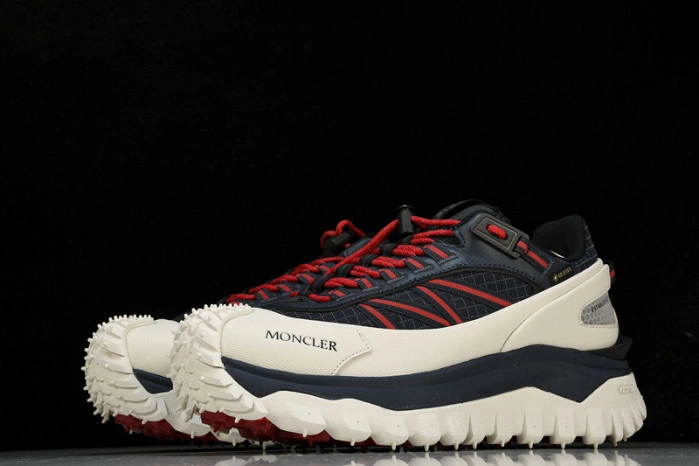 MONCLER TRAILGRIP GORE-TEX