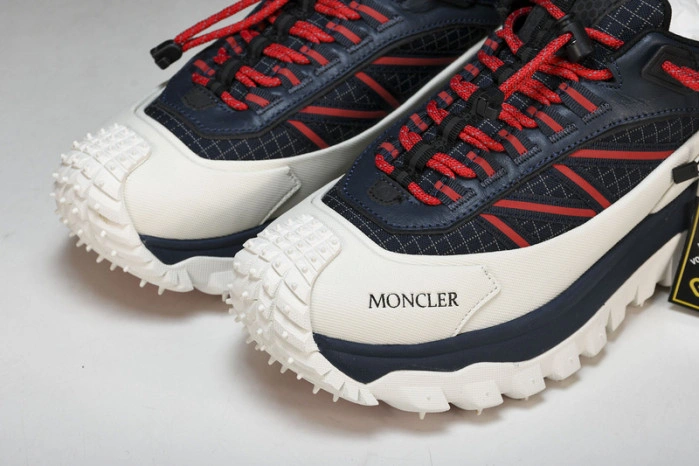 MONCLER TRAILGRIP GORE-TEX
