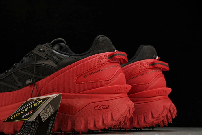 MONCLER TRAILGRIP GORE-TEX