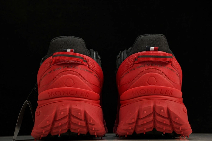 MONCLER TRAILGRIP GORE-TEX
