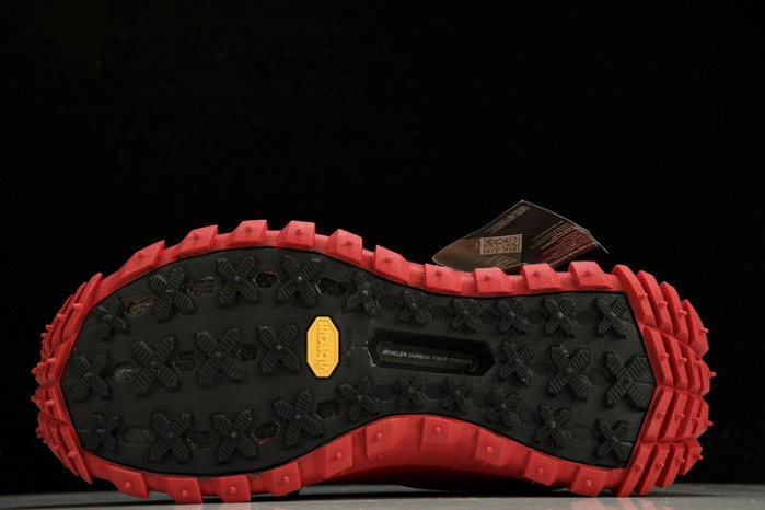 MONCLER TRAILGRIP GORE-TEX