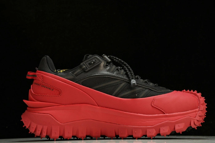 MONCLER TRAILGRIP GORE-TEX