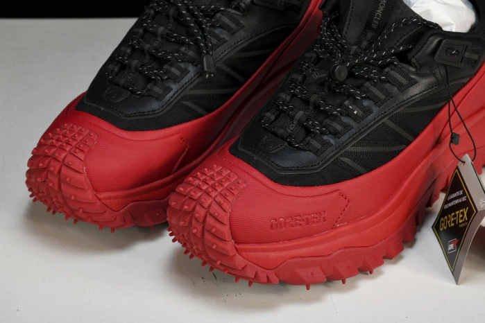 MONCLER TRAILGRIP GORE-TEX