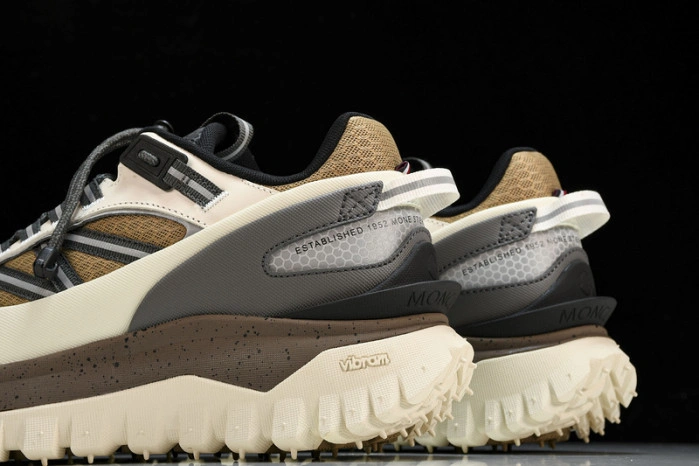 MONCLER TRAILGRIP GORE-TEX