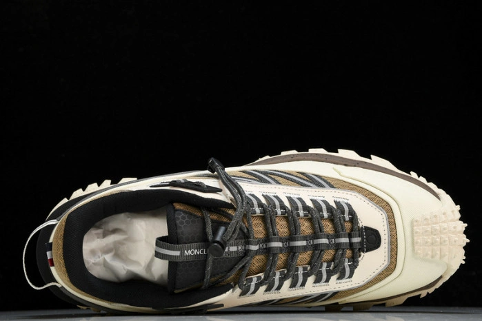 MONCLER TRAILGRIP GORE-TEX