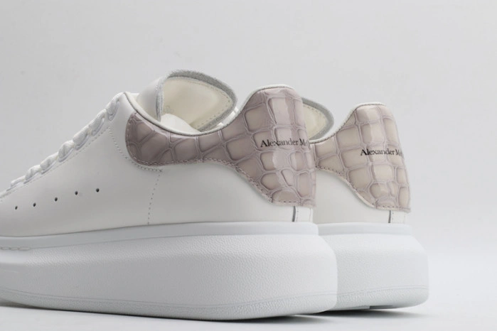 MQ Sneakers