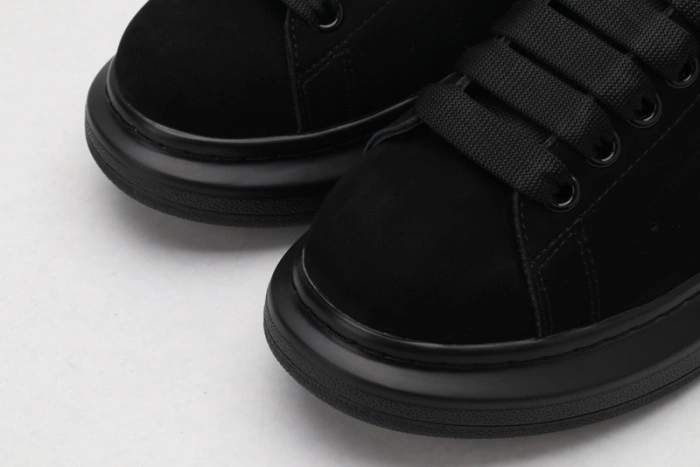 MQ Sneakers