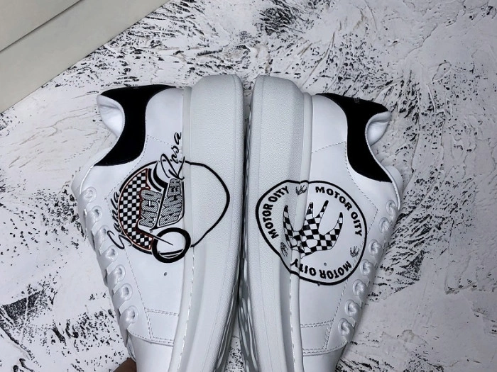 MQ Sneakers