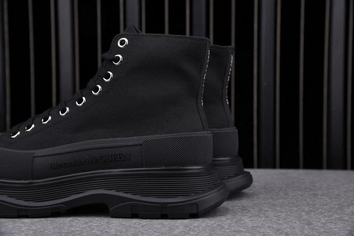 MQ Sneakers