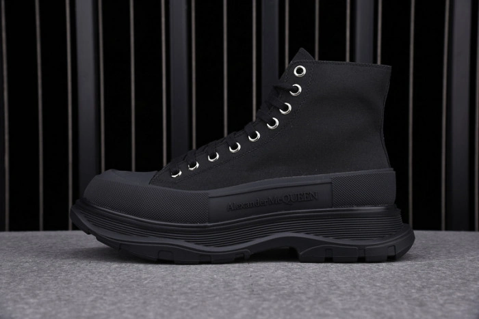 MQ Sneakers