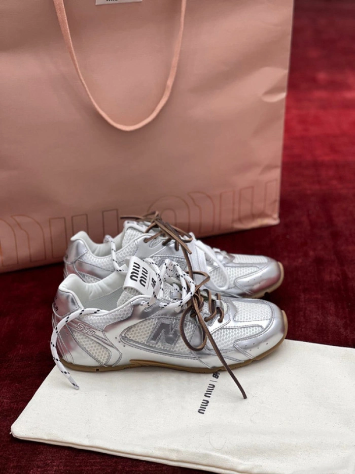 NEW BALANCE X MIUMIU SNEAKER