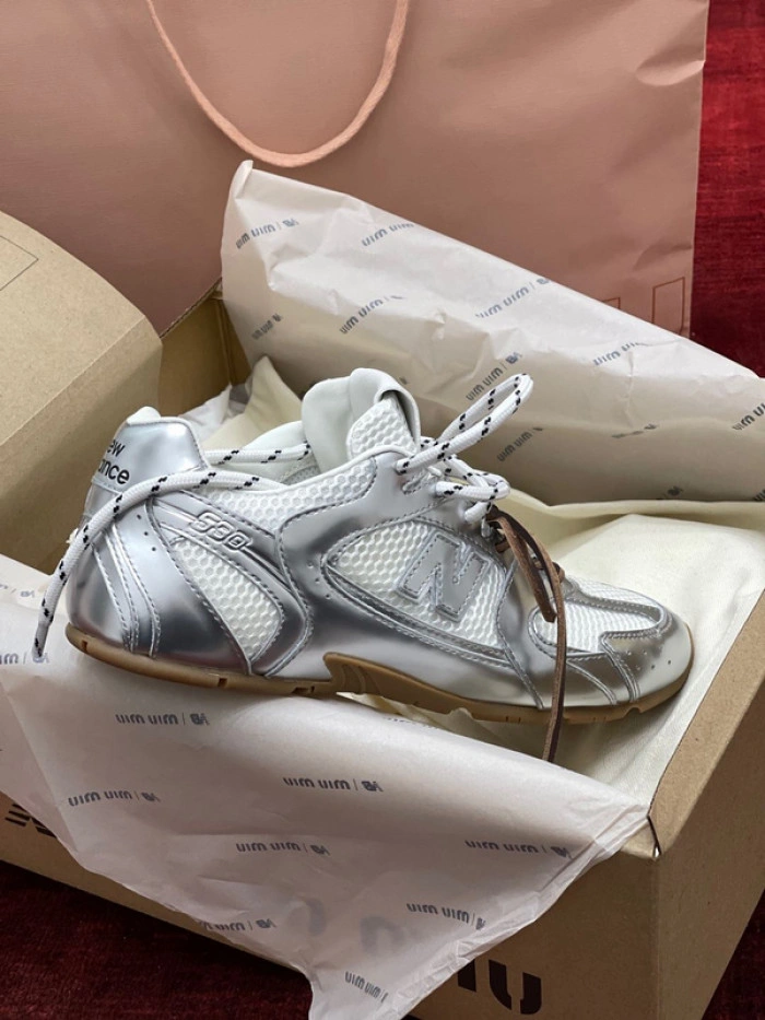 NEW BALANCE X MIUMIU SNEAKER