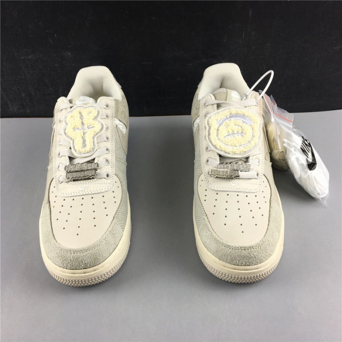 NIKE AIR FORCE 1 x Travis Scott  White Grey  CN2405-902