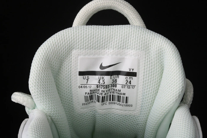 NIKE AIR MORE UPTEMPO “BARELY GREEN” 917593-300