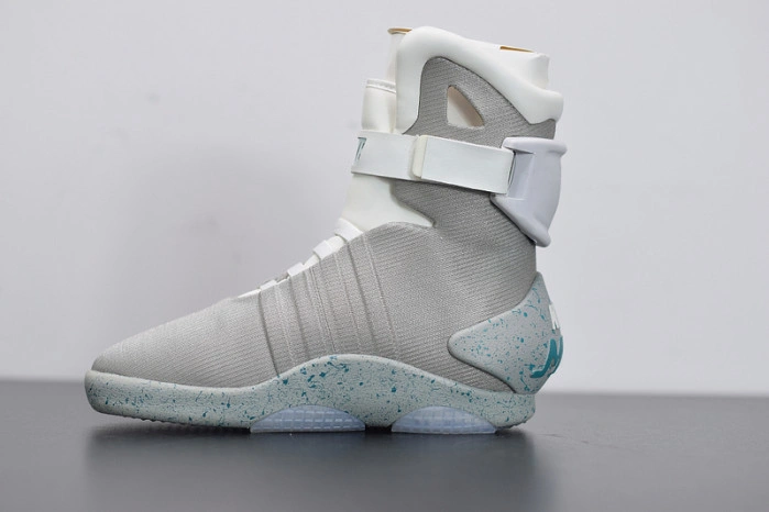 NIKE MAG