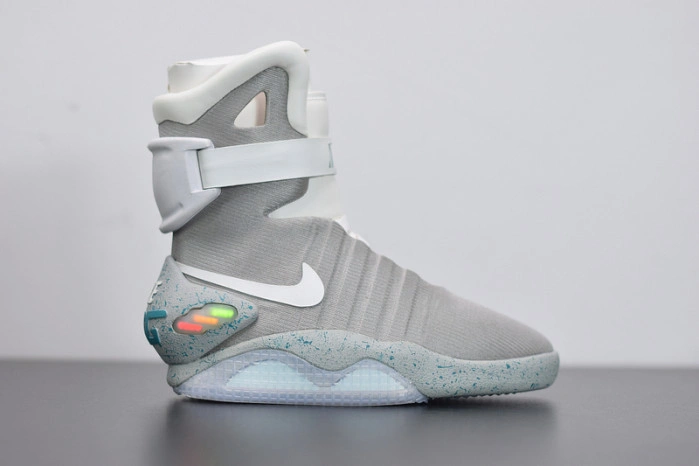 NIKE MAG