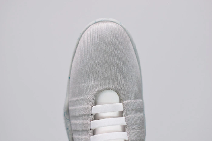 NIKE MAG