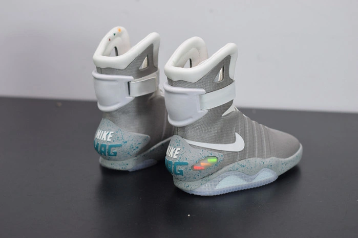 NIKE MAG
