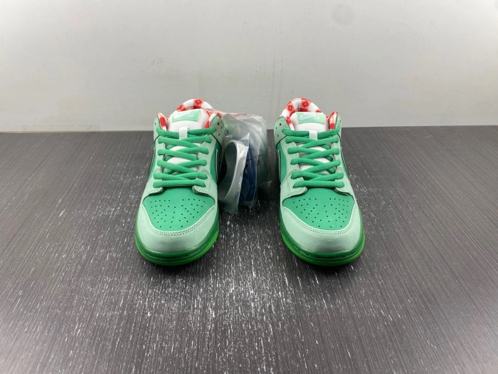 NIKE SB DUNK LOW CONCEPTS BRIGHT GREEN Lobster  BV1310-303