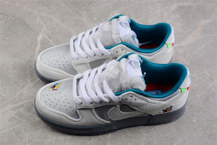 NIKE WMNS DUNK LOW 'ICE' - DO2326 001