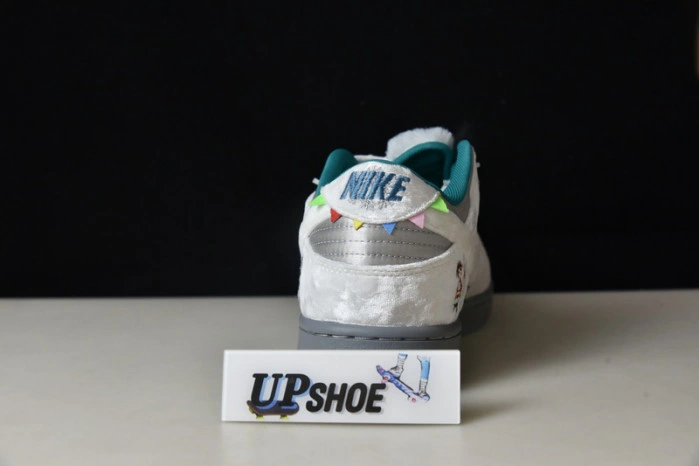 NIKE WMNS DUNK LOW 'ICE' - DO2326 001
