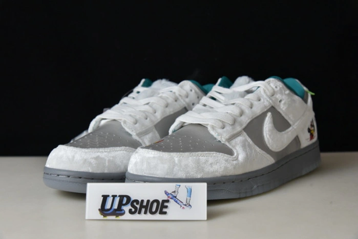 NIKE WMNS DUNK LOW 'ICE' - DO2326 001